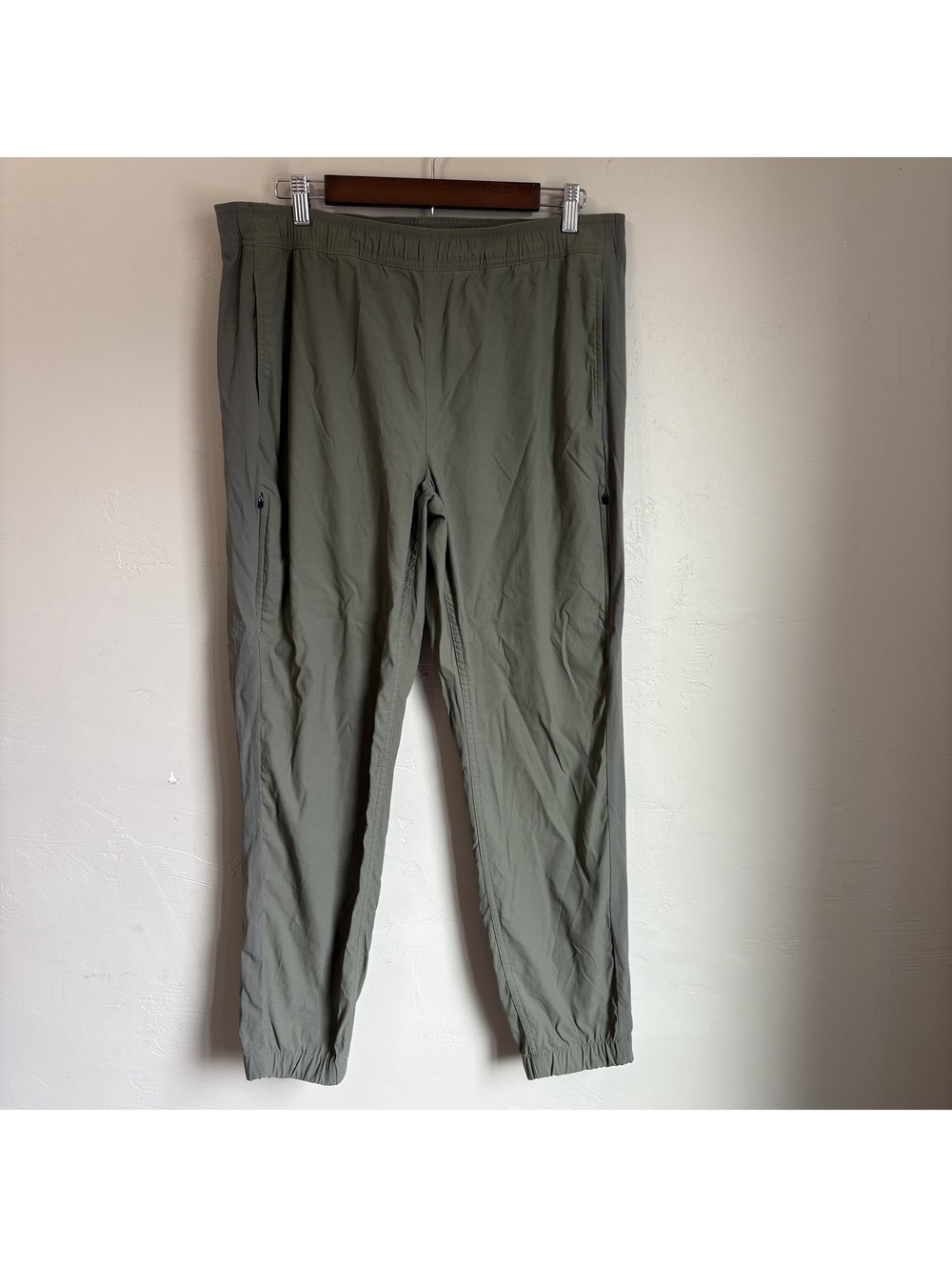 Eddie Bauer First Ascent Olive Green Jogger Pants Womens 12 Ripstop Stretch